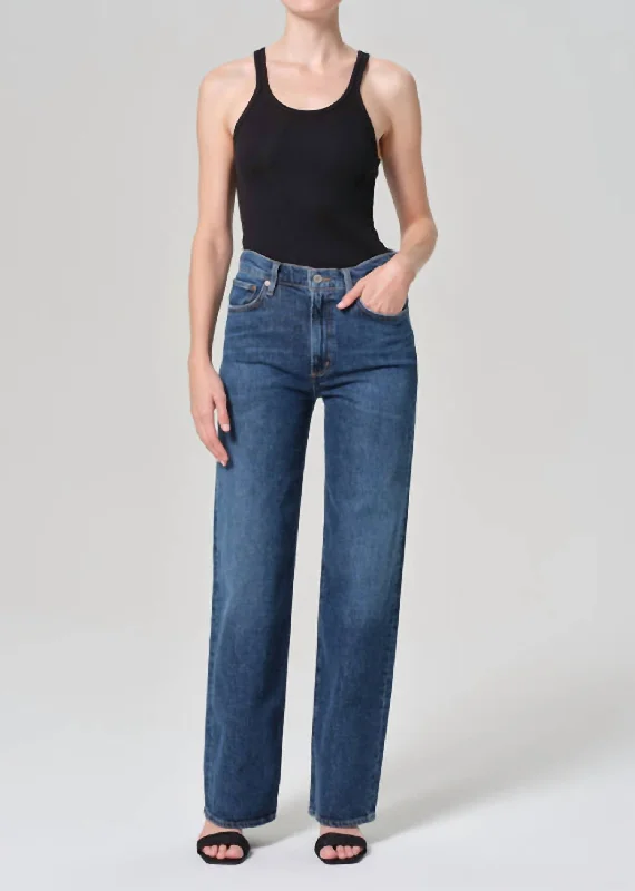 Harper Mid Rise Straight Jeans In Tempo Adventure