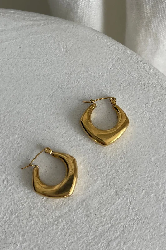 Tilly Geometric Huggie Earrings Gold Cashmere