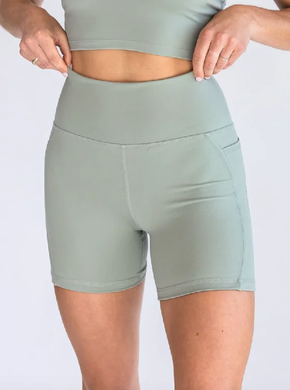 5'' Biker Short with Pockets - Dusty Sage Modern Women's Tech