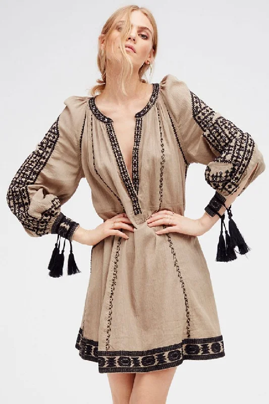 Fringe Ethnic Embroidered Long Sleeve Boho Style Mini Dress - Gray Cool Women's Distressed