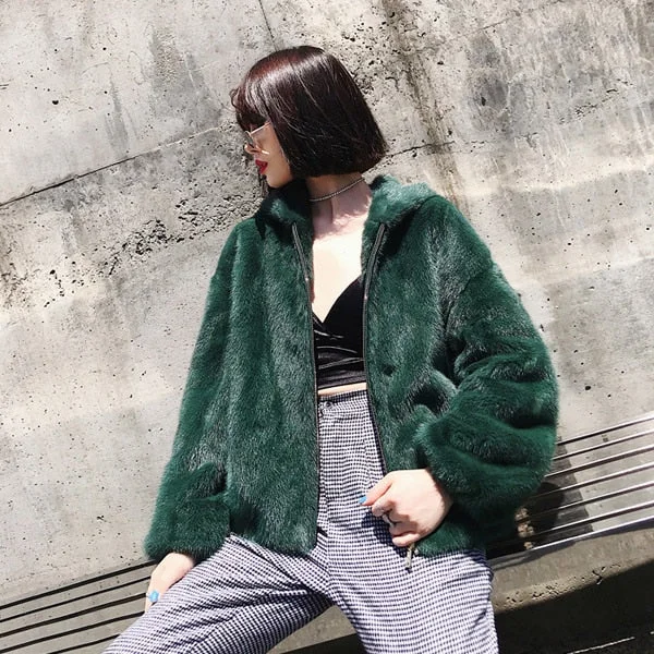 Women's Winter Multiple Color Real Mink Fur Short Jacket with Big Hat Modern Women's 