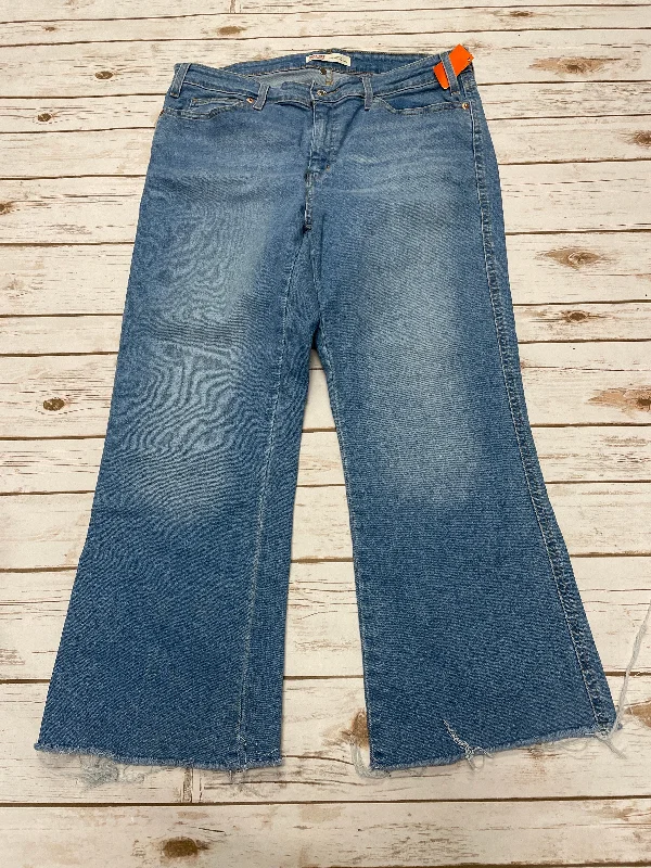 Jeans Flared By Levis In Blue Denim, Size: 18 Monochromatic Office Style