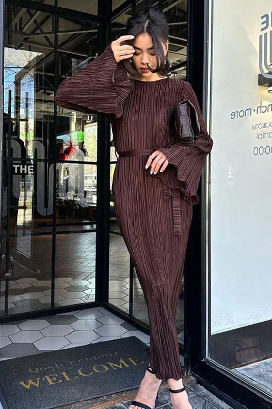 Celebrity Style Crew Neck Bell Sleeve Shift Pleated Maxi Dress - Brown Bold Women's Statement